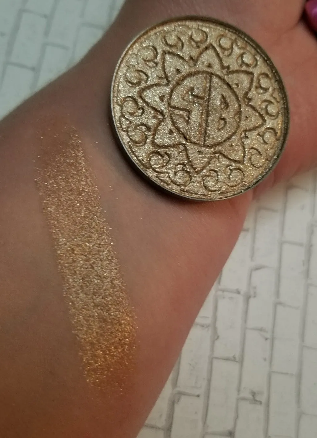 Cinnabon Pressed Highlighter