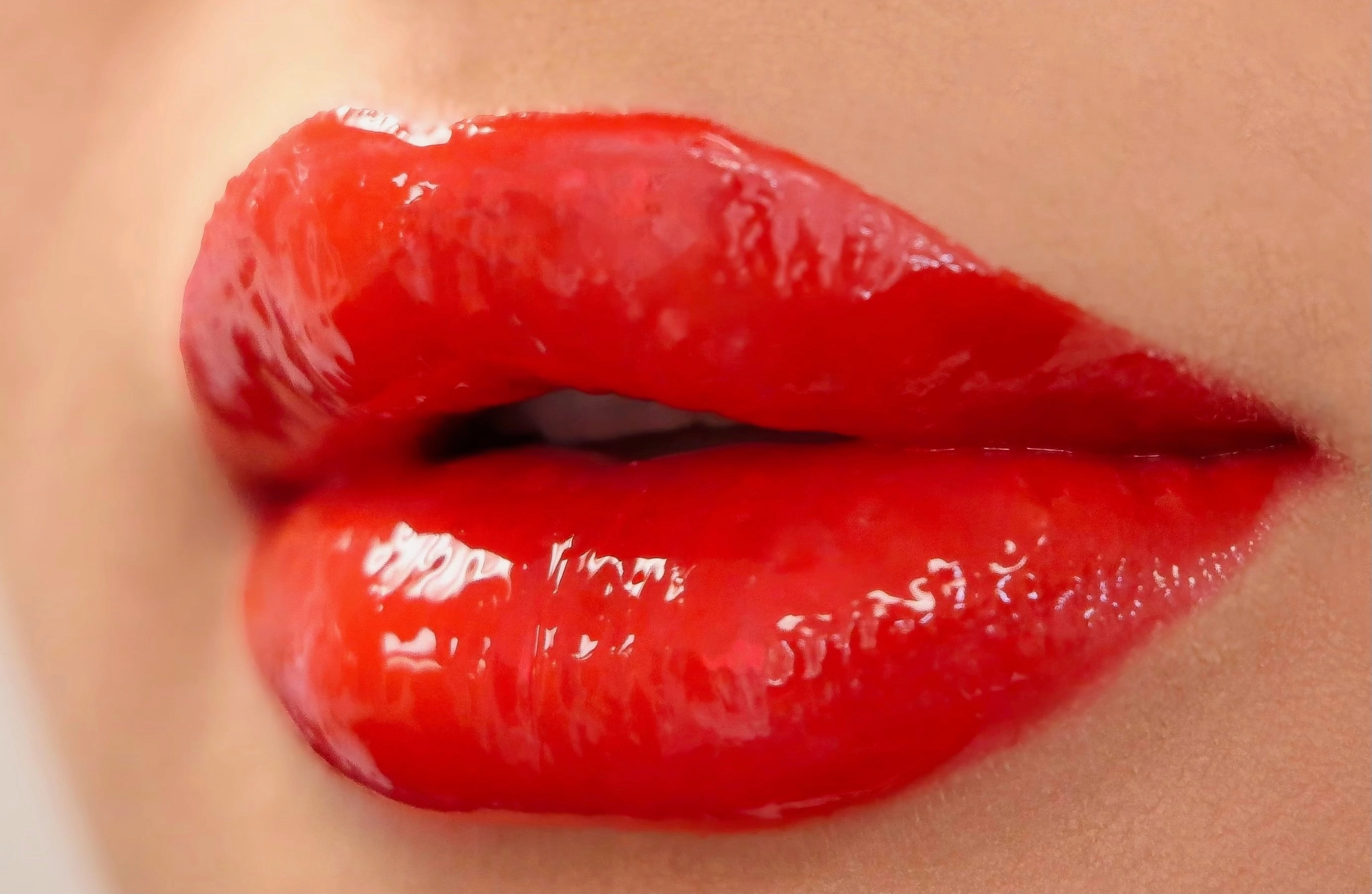 Lip Gloss Potion - She's The Devil From Curst kosmetics