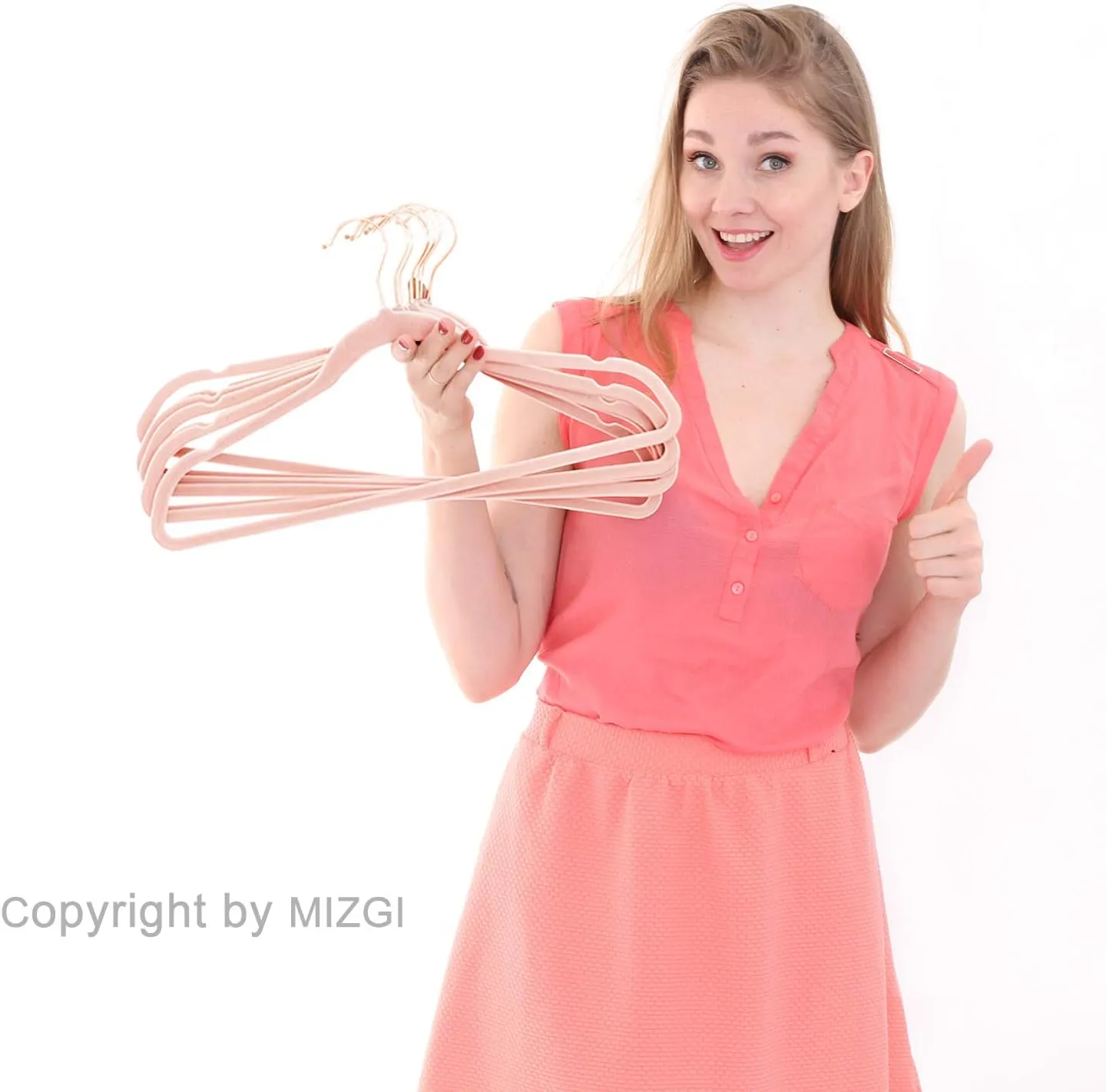 MIZGI Premium Velvet Hangers (50 Pack) Heavy Duty - Non Slip Felt Hangers - Blush Pink - Rose Gold 360 Degree Swivel Hooks,Space Saving Clothes Hanger,Durable Strong Hanger for Suits,Coats,Dress