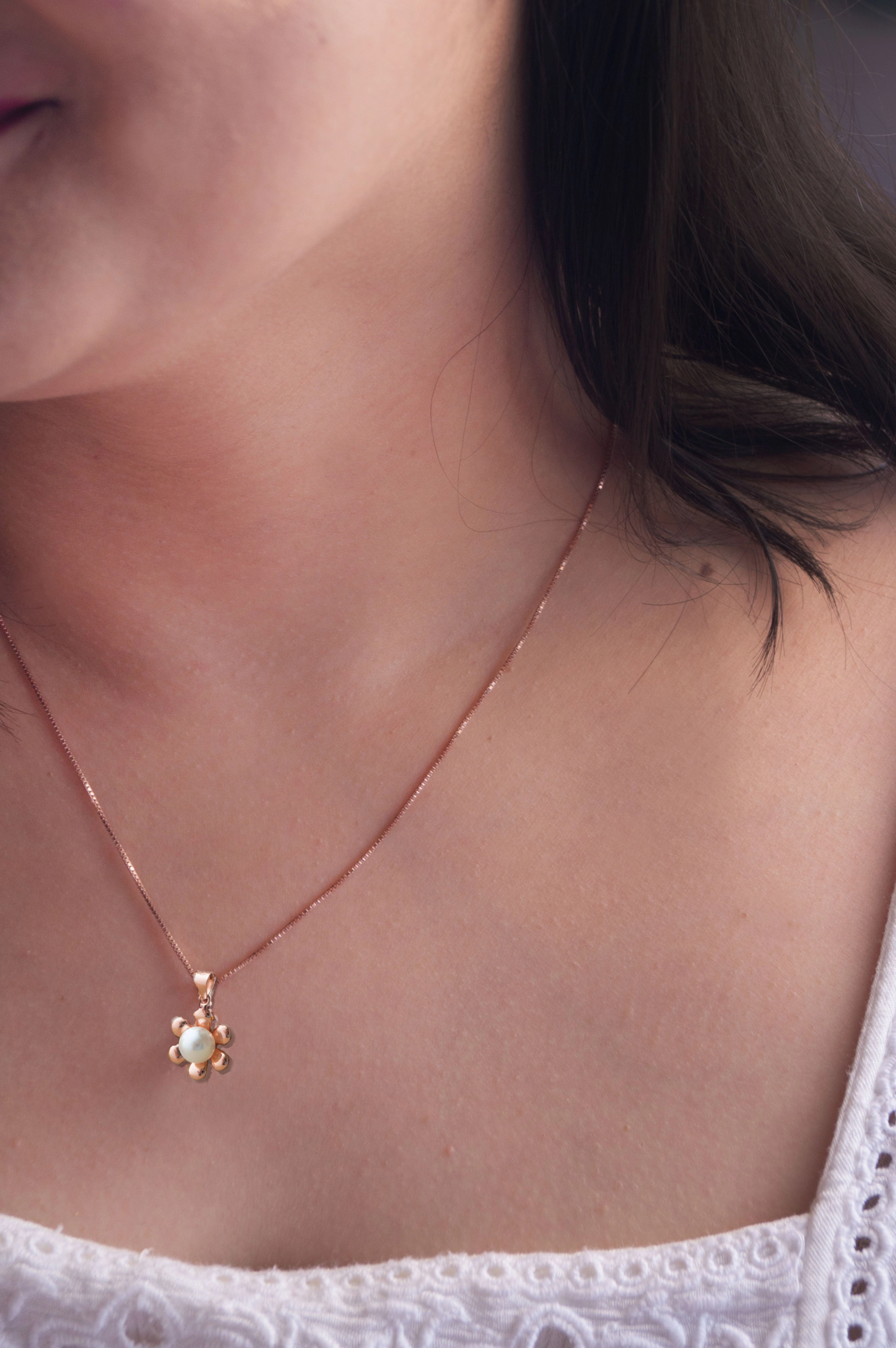 Pearl In A Flower Rose Gold Plated Sterling Silver Pendant Set