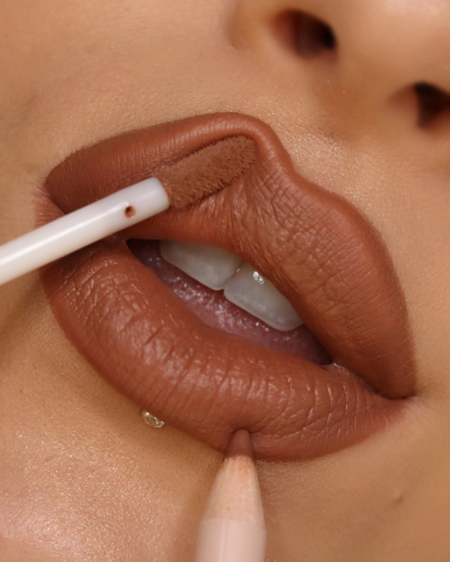 Revolution Lip Contour Kit Divine