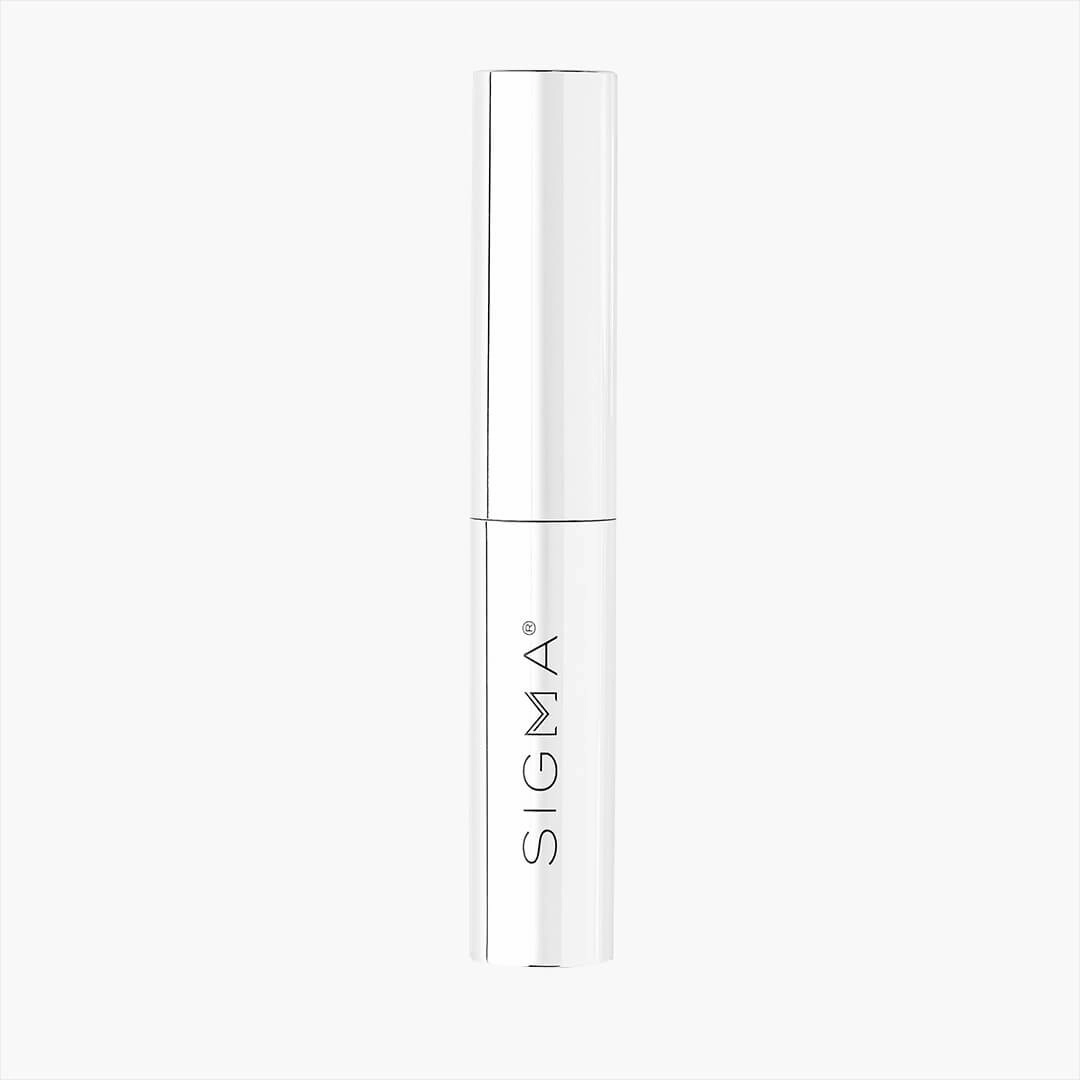 Sigma Beauty Moisturising Lip Balm - Dewy (HYALURONIC ACID | VITAMIN E | JOJOBA OIL | PH-ACTIVATED)