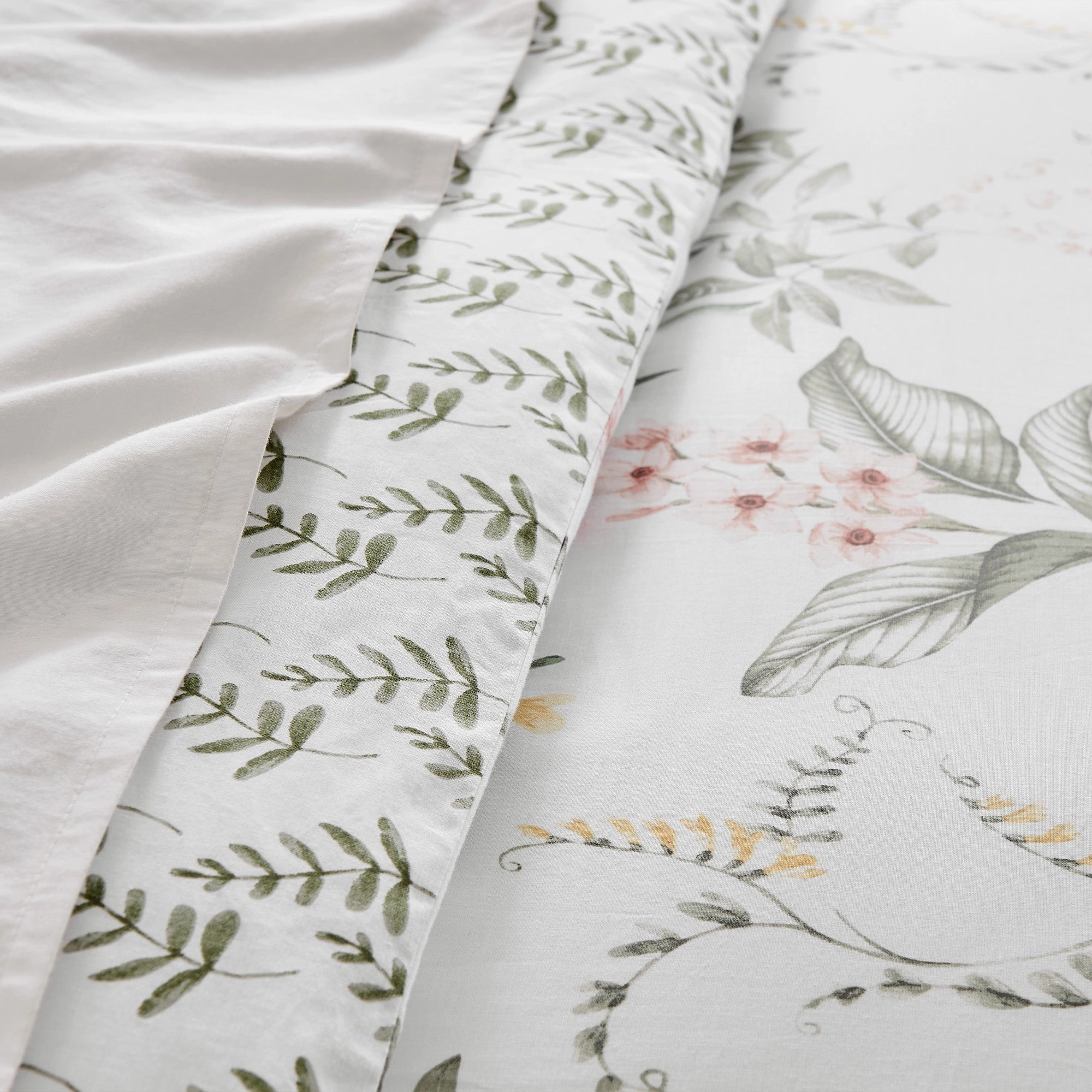 Viviana Comforter Set